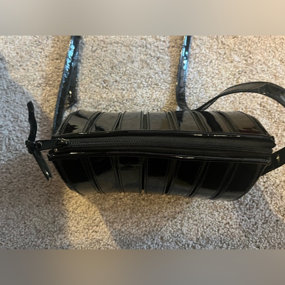 LISETTE PATENT LEATHER POCKETBOOK. - Picture 4 of 6